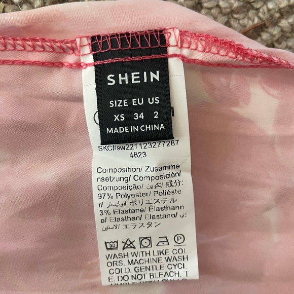 Pink Floral Waist Cut Out Dress ๐บ - Picture 6 of 9